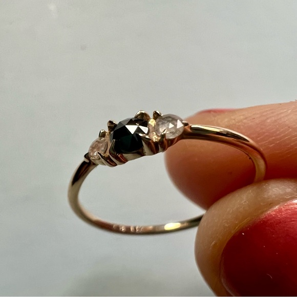 Gorgeous Catbird black diamond Slumberous Light ring - Picture 4 of 4